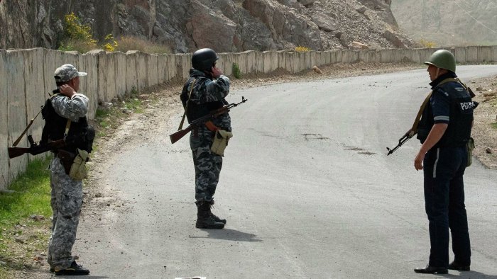   Sərhəd qarşıdurması:  178 Qırğızıstan vətəndaşı yaralanıb 