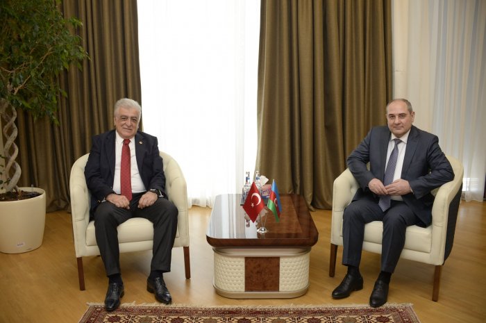 Tahir Budaqov Şamil Ayrımla görüşüb