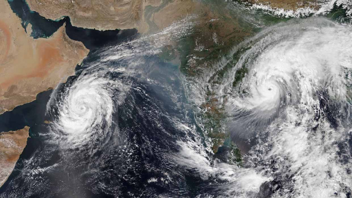 Mass evacuations as second cyclone in a week approaches India