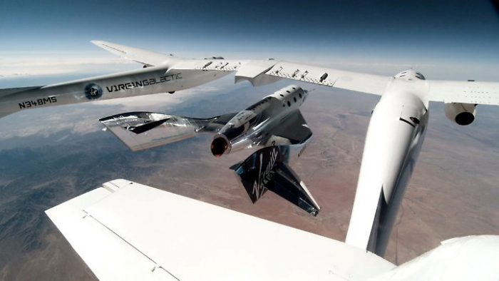 Virgin Galactic bringt Menschen ins All