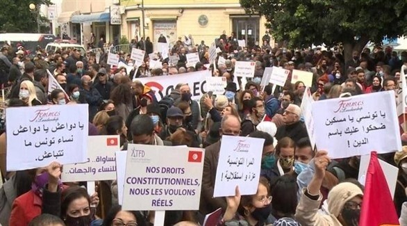 تونس: عسكريون متقاعدون يطالبون الرئيس بحل الأزمة