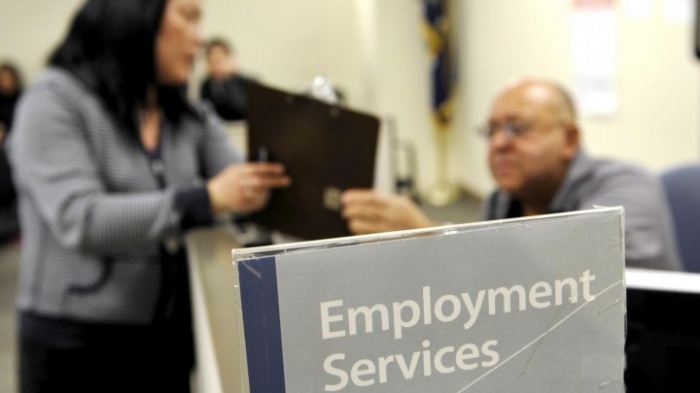 Arbeitslosenanträge auf Rekordtief