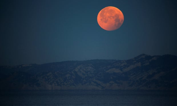 Total lunar eclipse to bring cosmic show across Pacific on Wednesday