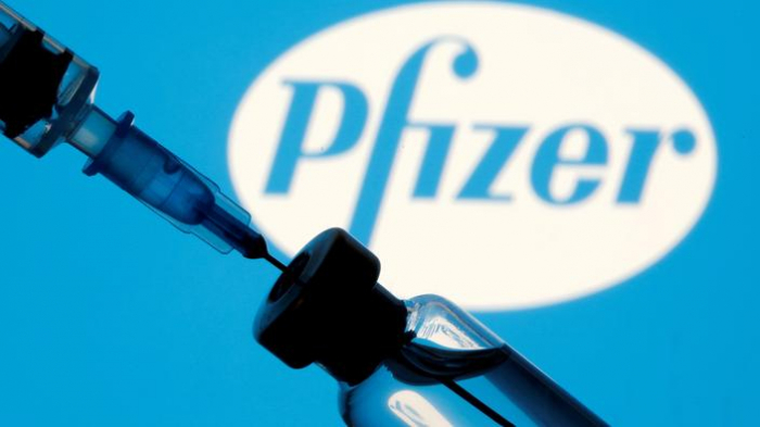Vaccins: Pfizer prévoit de demander une autorisation d
