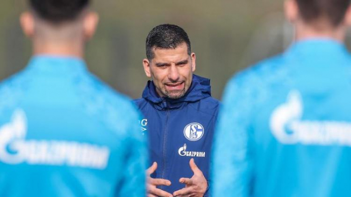   Schalke-Team erschütterte Coach Grammozis  