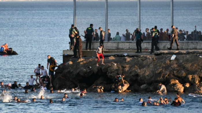 Spanien beginnt mit Abschiebung der Migranten aus Exklave Ceuta