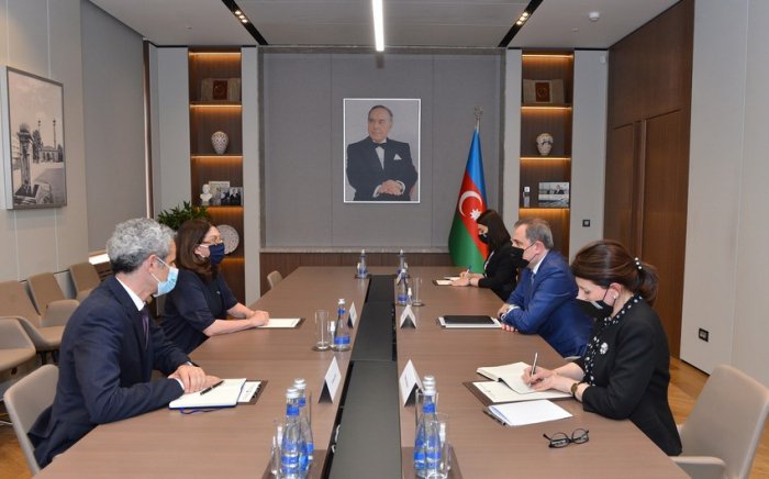 Ceyhun Bayramov Natali Qule ilə görüşüb