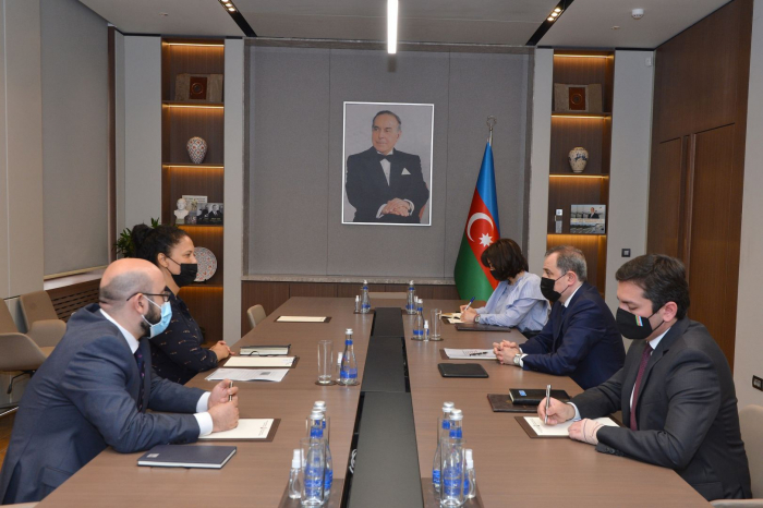   Azerbaijani FM holds meeting with ADB Director for Azerbaijan    