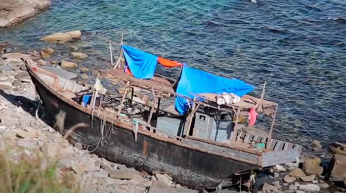 İçərisində 20 cəsəd olan gəmi tapılıb