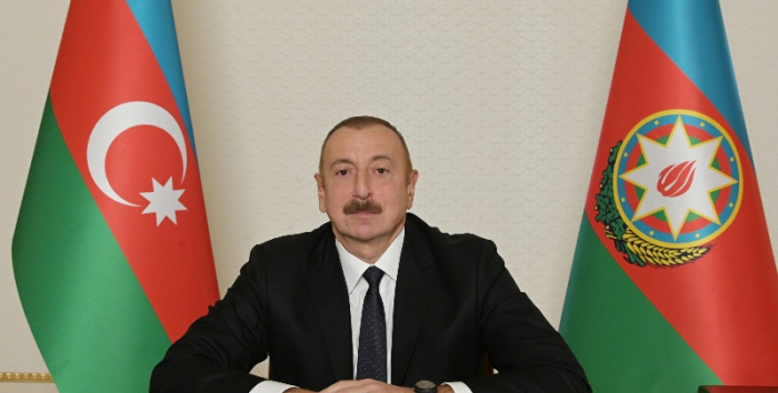    Prezident dövlət qulluqçularını təltif edib -    SİYAHI  
      