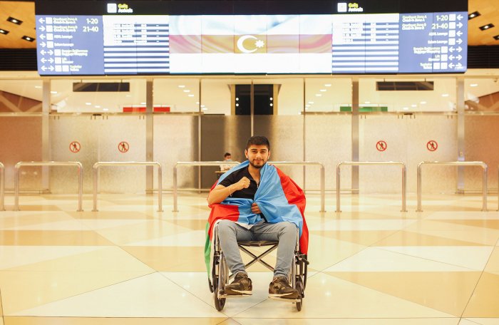 Six more Azerbaijani war veterans return home after receiving treatment in Turkey 