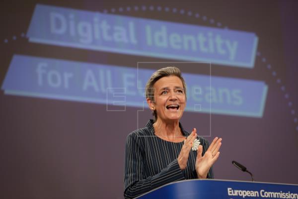 Bruselas propone crear una prueba de identidad digital válida en toda la UE