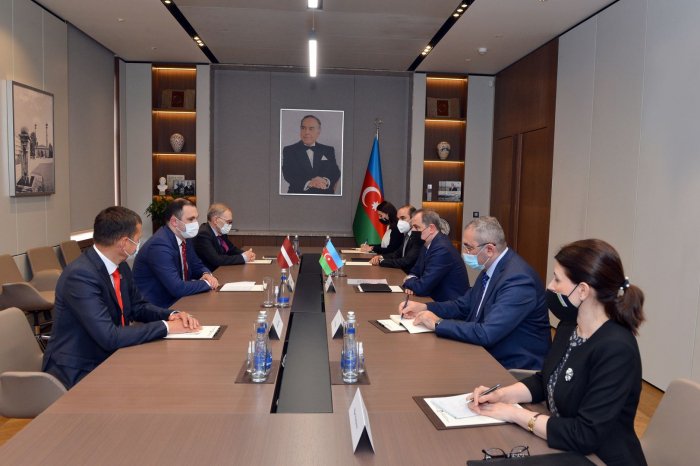 Azerbaijani FM receives Latvia