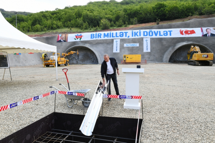  Prezident Daşaltı kəndində tunelin təməlini qoydu -  YENİLƏNİB 
