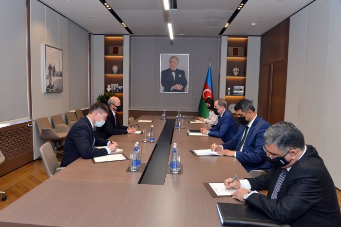 Azerbaijani FM receives Mongolian ambassador