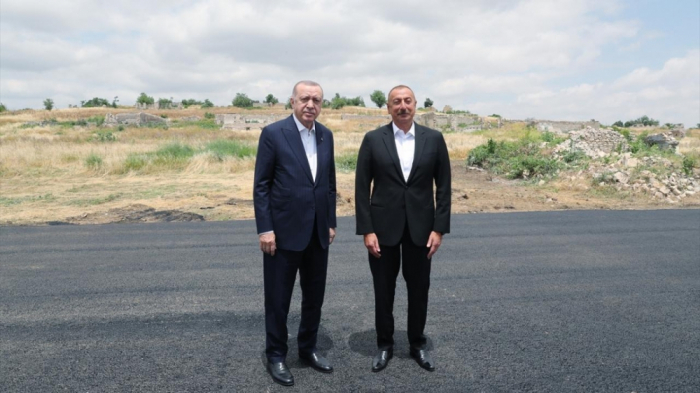  Presidents of Azerbaijan and Turkey visit Khan Gizi spring in Shusha 