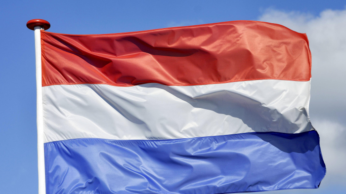  Aserbaidschanisches Parlament diskutiert bilaterale Beziehungen zu den Niederlanden 