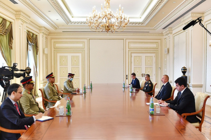   Präsident Ilham Aliyev empfängt den Stabschef der pakistanischen Armee  