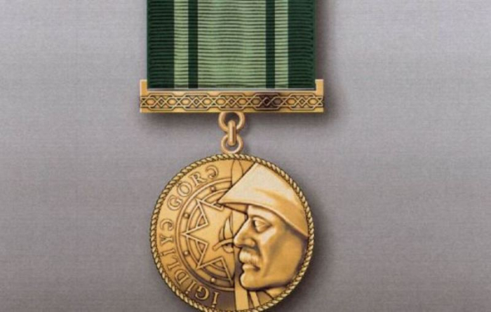  Algunos militares azerbaiyanos reciben la medalla "Por el Coraje" 