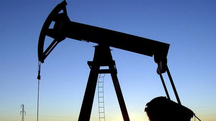 Oil drifts near 2018 highs ahead of OPEC+ meeting