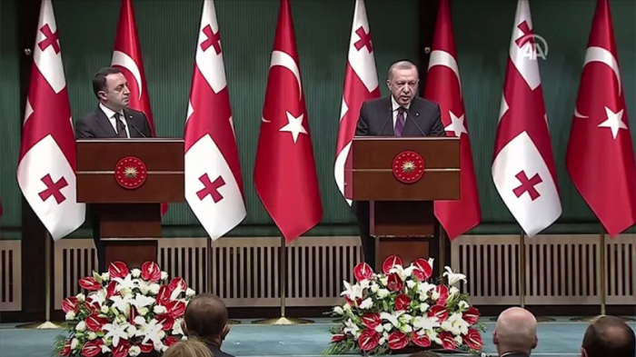      أردوغان   "نحن نؤيد التعاون الثلاثي بين أذربيجان وجورجيا وأرمينيا"  