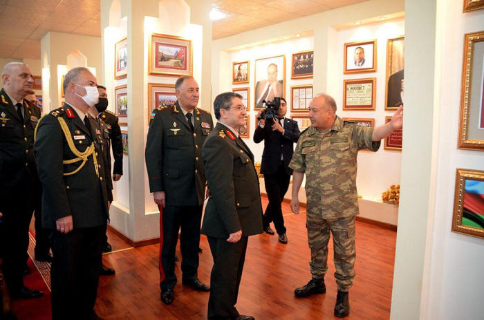  استمرار الحوار العسكري الأذربيجاني التركي -  صور  