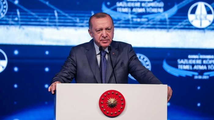 İstanbul kanalı üzərində inşa ediləcək ilk körpünün təməli qoyulub
