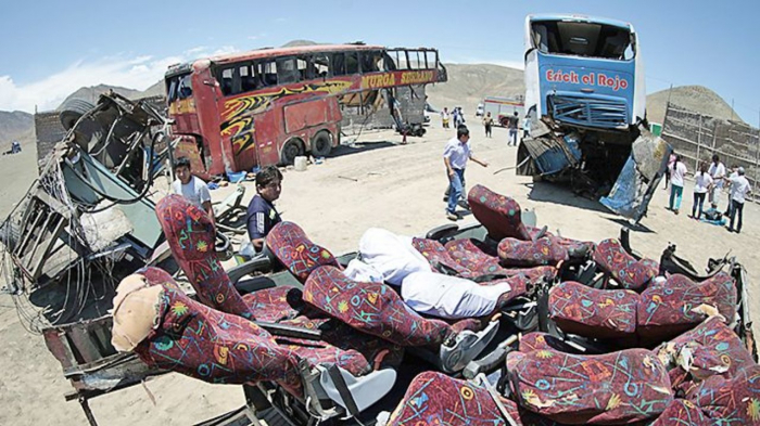 Avtobus qəzasında 27 nəfər öldü