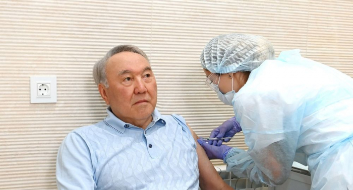 Nazarbayev peyvənd olundu 