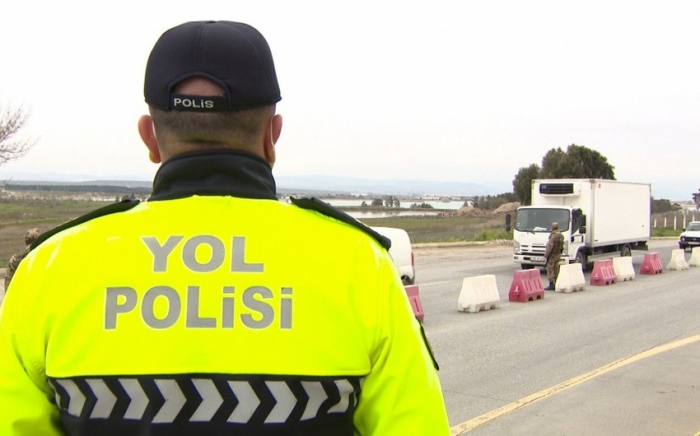 Polisin əmrinə tabe olmayan "KamAZ" qəza törətdi