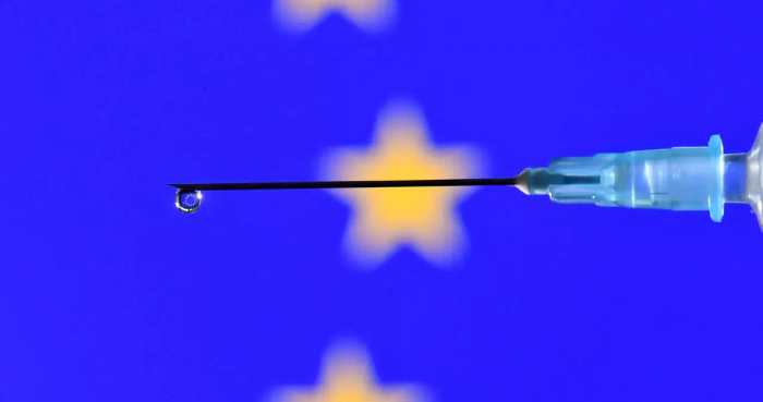   قالت المفوضية الأوروبية أن الاتحاد الأوروبي قد وصل إلى هدف التطعيم  