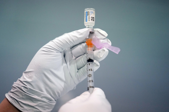 COVID-19: Johnson & Johnson prévoit de vendre pour 2,5 milliards de dollars de vaccins cette année