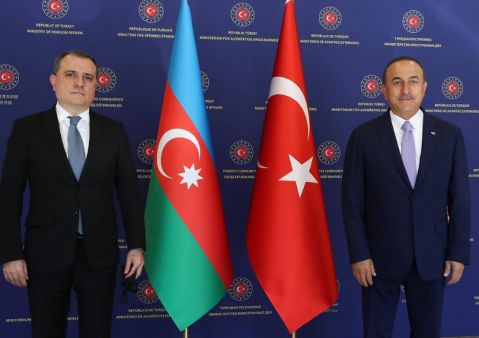   Cavusoglu gratulierte Jeyhun Bayramov  