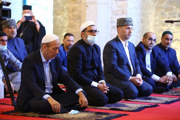 Yuxarı Gövhərağa məscidində namaz qılınıb, azan verilib