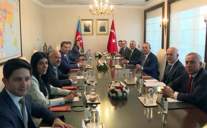 Azərbaycanlı deputatlar Çavuşoğlu ilə görüşdülər