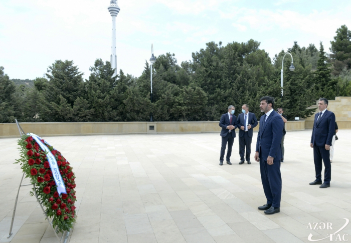Tbilisi Mayor pays respect to national leader Heydar Aliyev and Azerbaijani heroes
