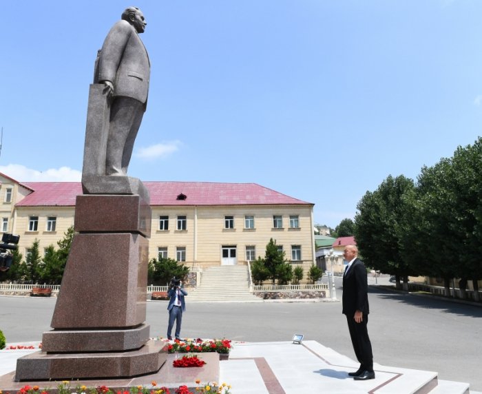    İlham Əliyev Daşkəsənə gedib -  FOTO    
