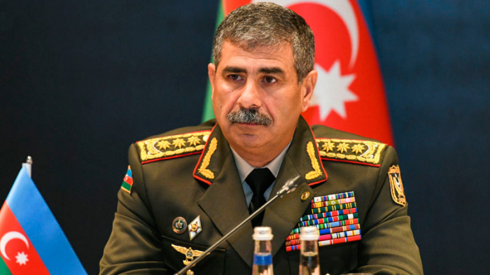 Azerbaijani Defense Minister offers condolences to Turkish officials