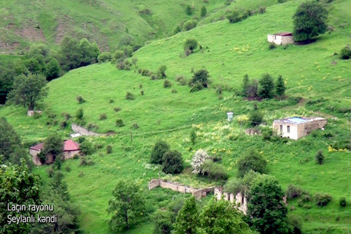   قرية شيلانلي في منطقة لاتشين -   فيديو    