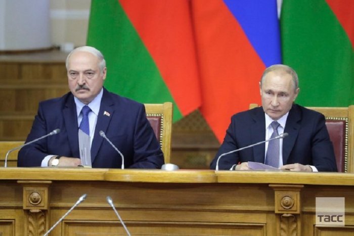Putin ilə Lukaşenko arasında telefonla danışığı olub