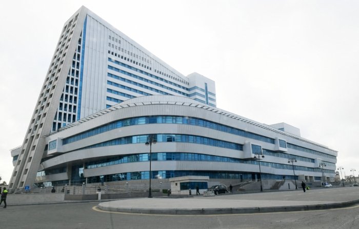  “Yeni Klinika”da vaksinasiya üçün canlı növbə ləğv olunur  
 
