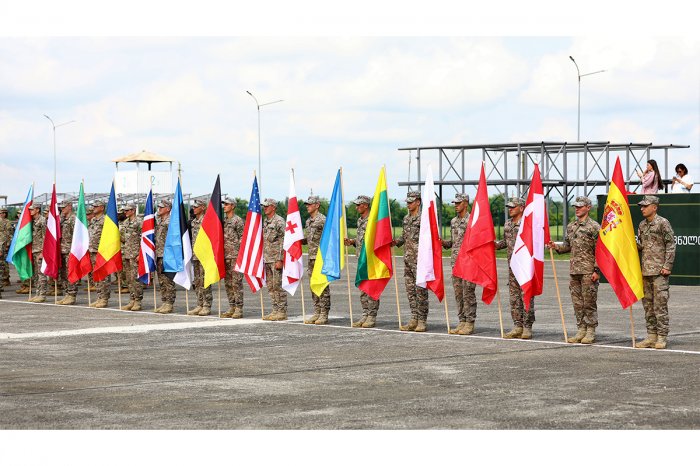   Los militares azerbaiyanos participan en ejercicios en Georgia   