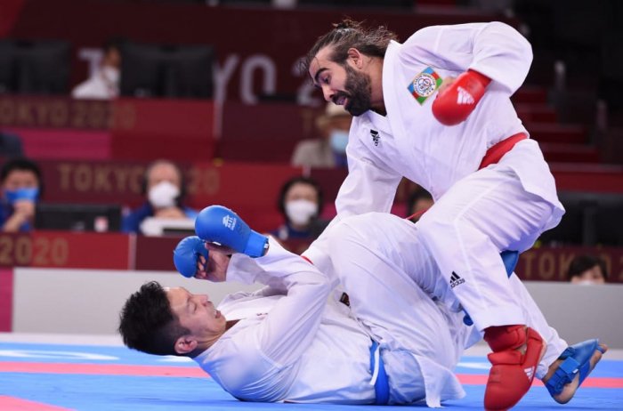 Rafael Agayev hat eine Silbermedaille gewonnen 