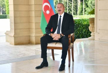     رئيس أذربيجان:   قمنا بالحرب بكرامة واتبعنا كل قواعد الحرب  
