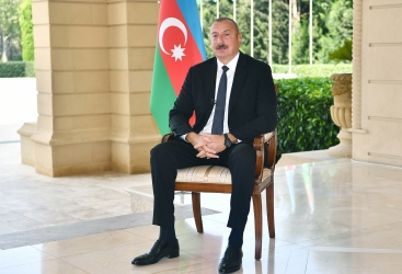     الرئيس الأذربيجاني:   لقد تم جمع أموال كافية لإعادة إعمار كاراباخ وشرق زنجازور  