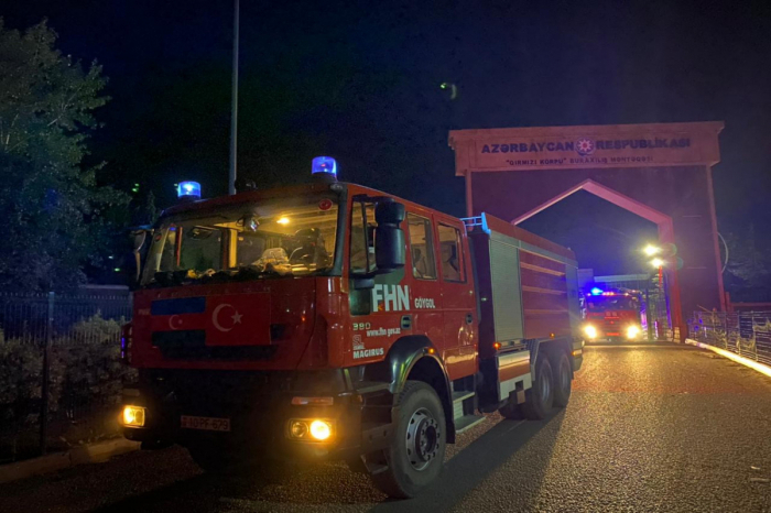   Letzte Gruppe aserbaidschanischer Feuerwehrleute kehrt aus der Türkei nach Hause zurück  