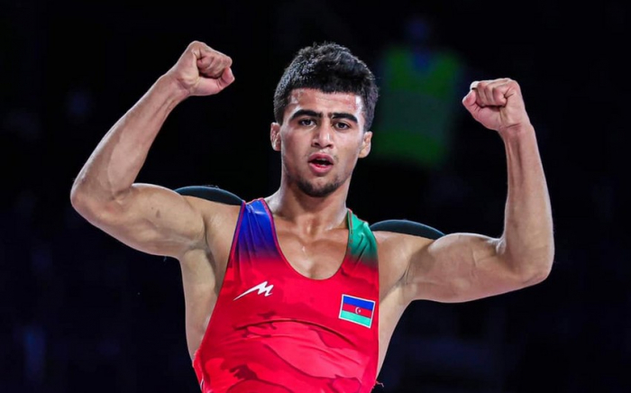   El luchador azerbaiyano derrota al atleta armenio y se convierte en campeón del mundo  