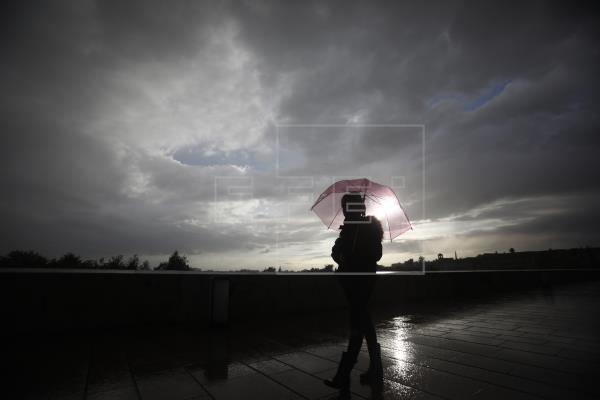 Las tormentas acompañadas de lluvia intensa ponen en alerta a 10 comunidades