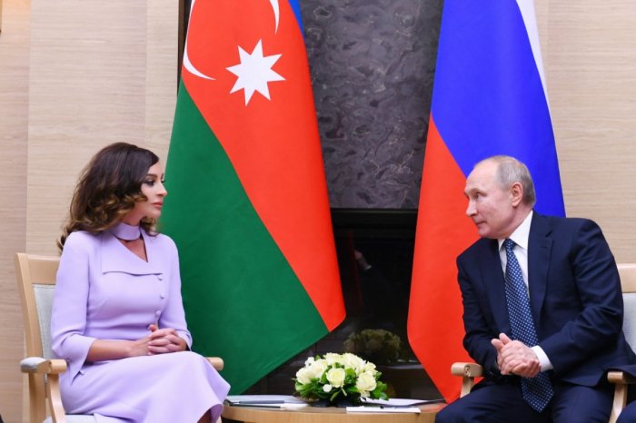   Putin felicita a la primera vicepresidenta Mehriban Aliyeva  