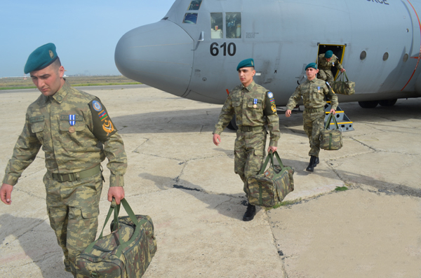  قوات حفظ السلام الأذربيجانية في أفغانستان تعود الى البلد - صور 